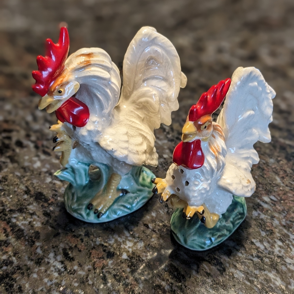 Rooster salt and pepper shakers